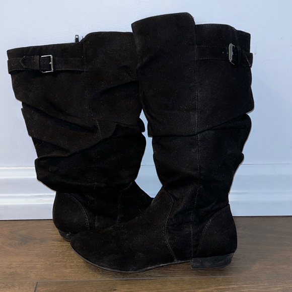 Black Slouch Boots - Picture 3 of 3